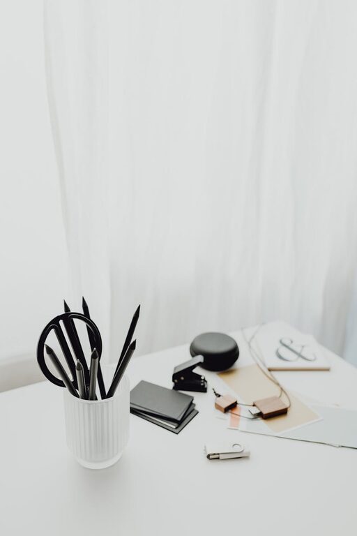 Tips for Organizing a Clutter-Free Workspace to Boost Productivity